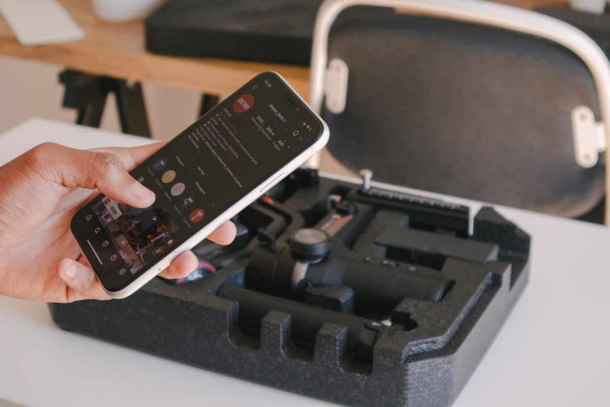 Lampara inteligente RGB con control de voz